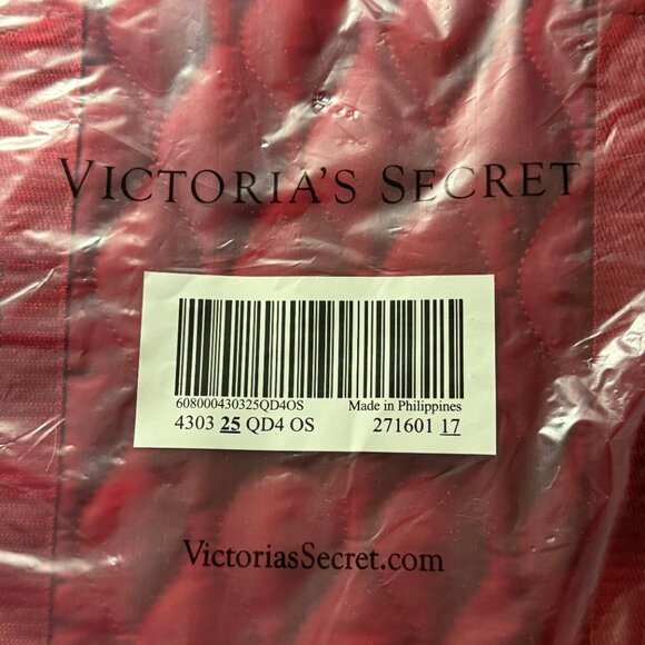 VS Quilted Tote Bag - Picture 3 of 3